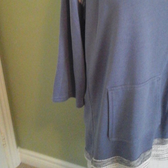 Simply Noelle Blue Top L/XL - Picture 3 of 5
